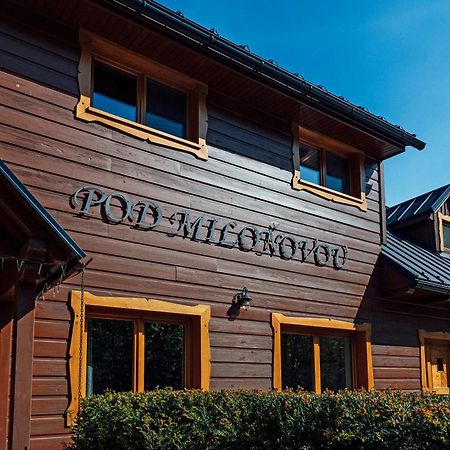 Ferienwohnung Pod Milonovou Velké Karlovice Exterior foto
