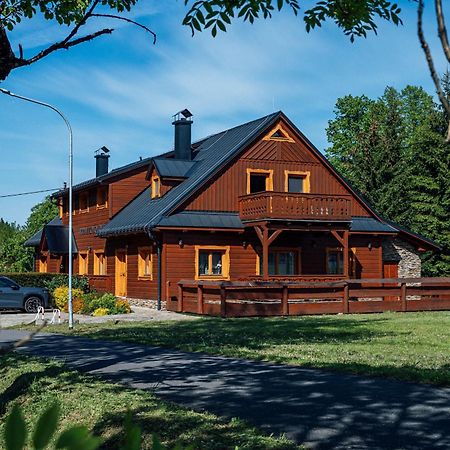 Ferienwohnung Pod Milonovou Velké Karlovice Exterior foto