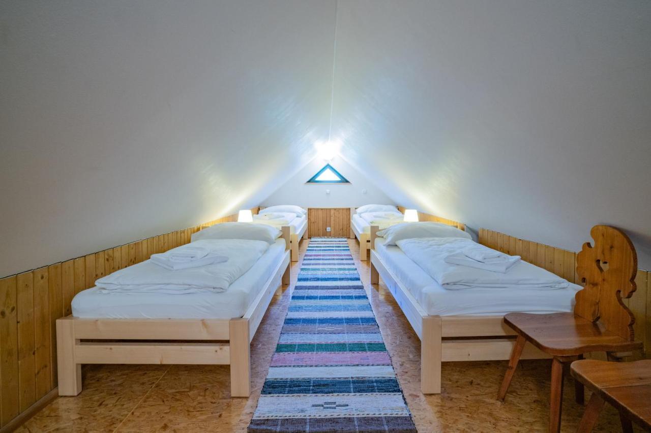 Ferienwohnung Pod Milonovou Velké Karlovice Exterior foto