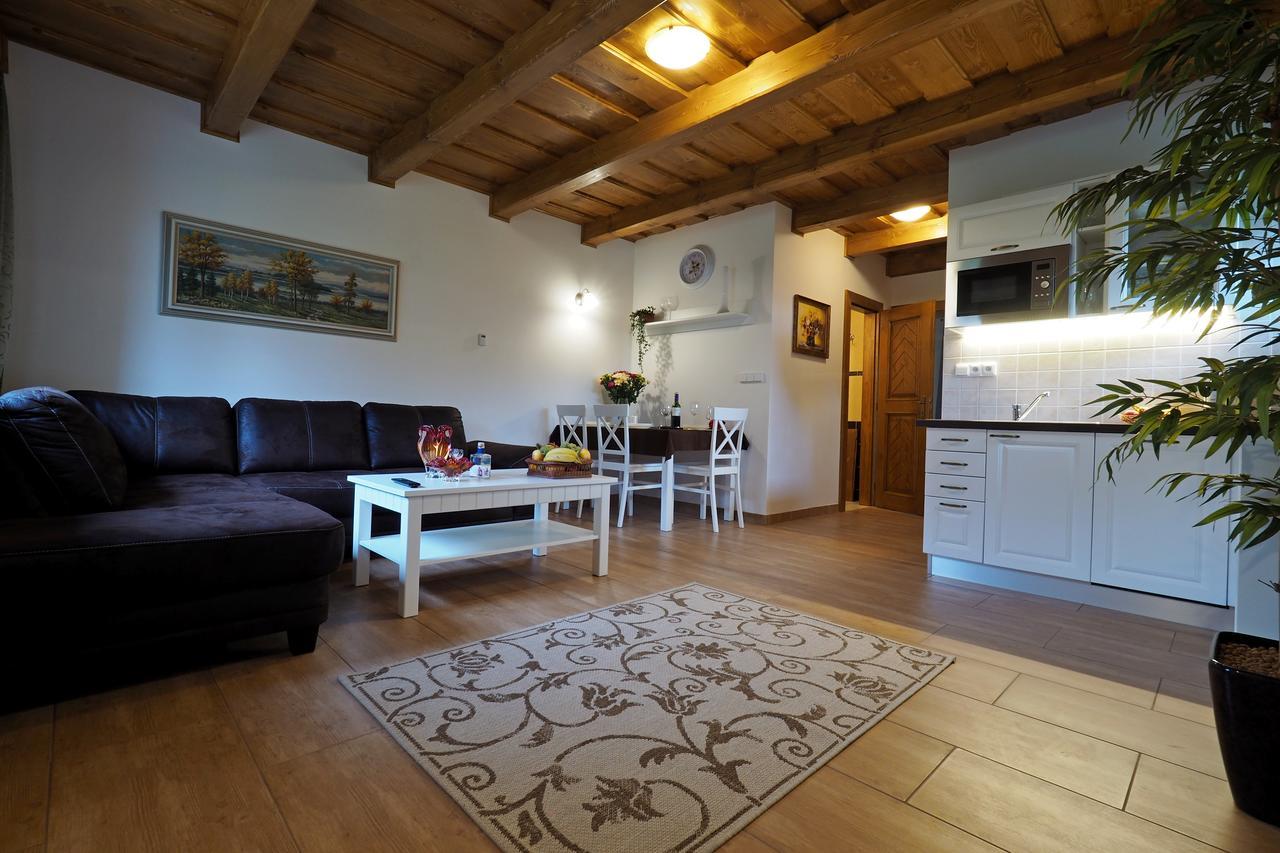 Ferienwohnung Pod Milonovou Velké Karlovice Exterior foto