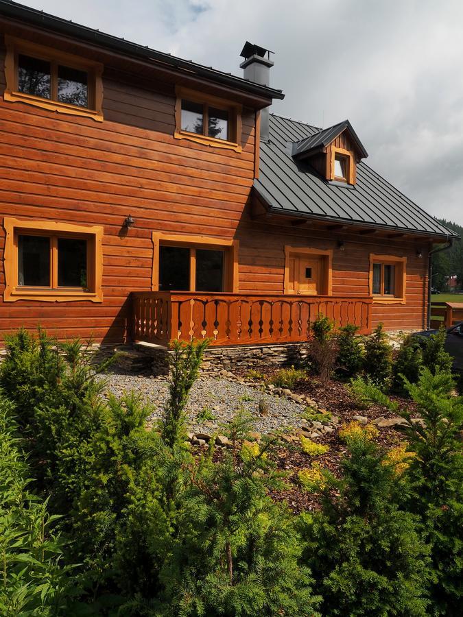 Ferienwohnung Pod Milonovou Velké Karlovice Exterior foto
